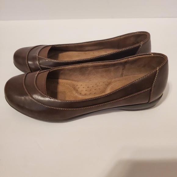 Natural Soul Vegan Glamour Brown Women’s Flats Size 6.5 - Picture 2 of 8